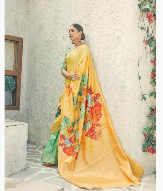 Silk weaving Eveningwear Saree